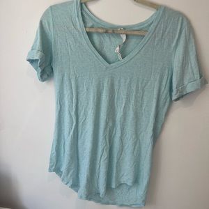 Lululemon light blue shirt sleeve top